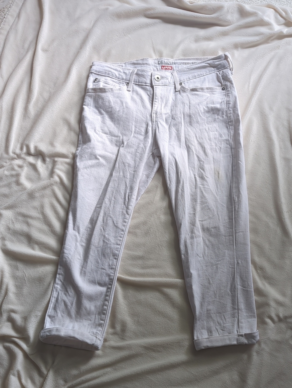3 For $30. Denizen from Levi's White Cropped Women's Jeans
